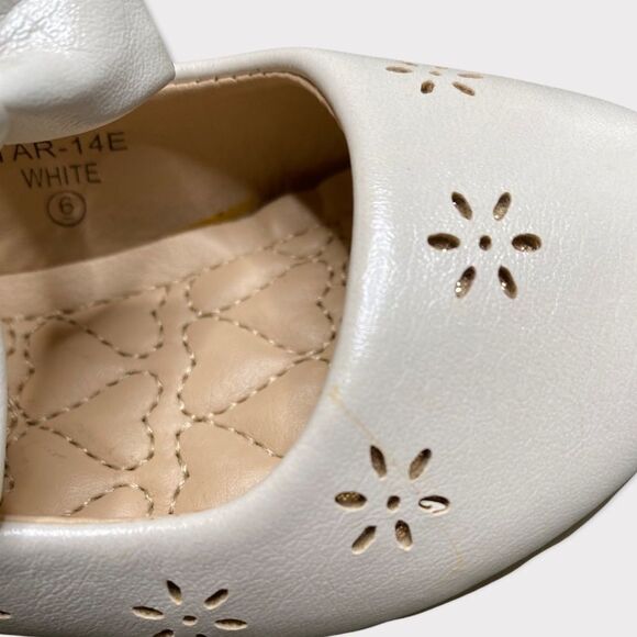 Bella MARIE | Baby Girl Flats - Picture 7 of 7